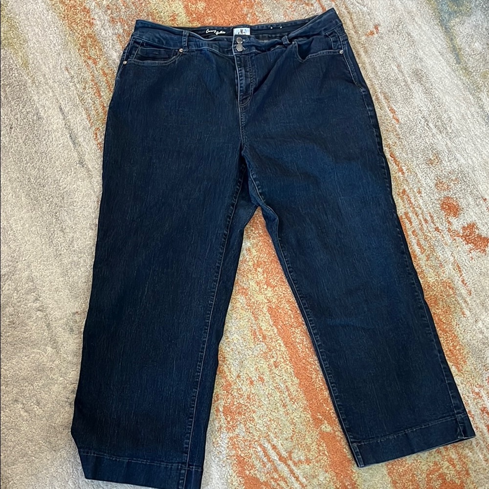 Curvy Women's Dark Blue Flare Jeans
